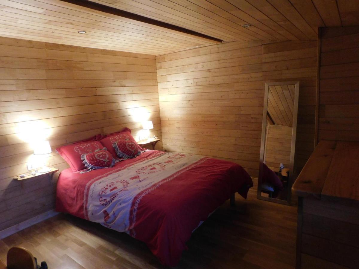 Logement Paisible A La Campagne Aubarede Bagian luar foto