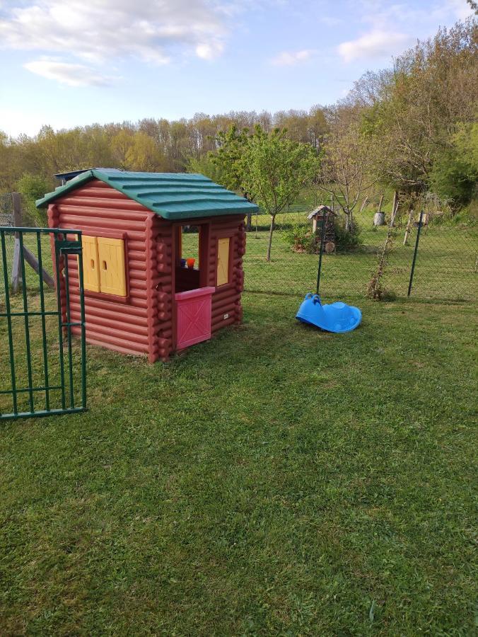 Logement Paisible A La Campagne Aubarede Bagian luar foto